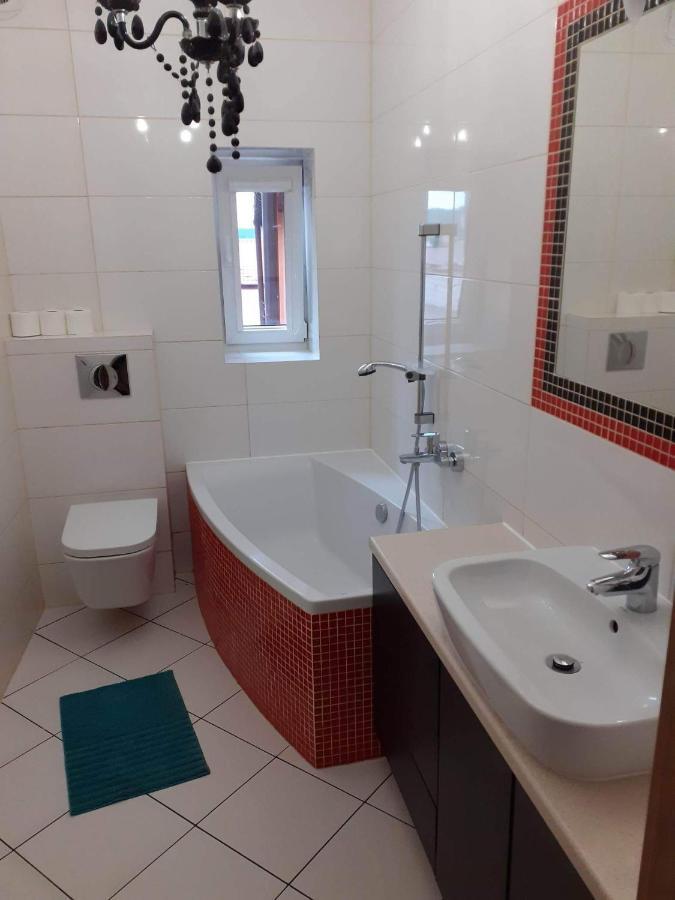 Apartament Na Rynku Хенціни Екстер'єр фото